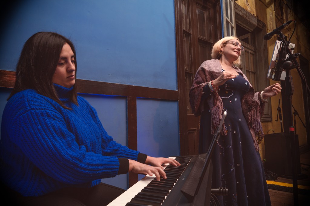 Cantando con Anahí Torres, un mágico momento de la Peña Lírica
